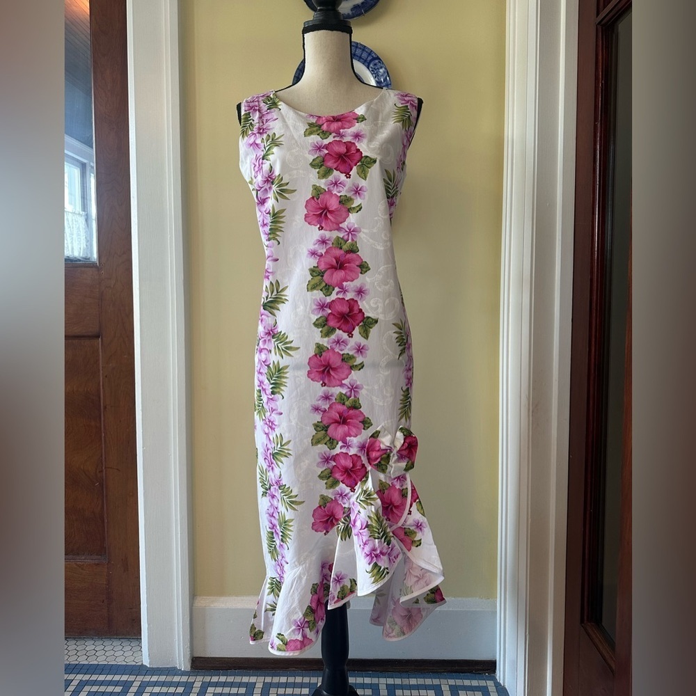 Sleeveless Pink Floral Maxi Dress with Ruffle Hem